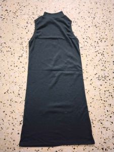 Sleek Black Bodycon Dress