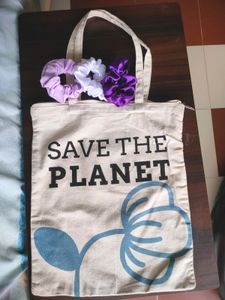 TOTE BAG WITH SCRUNCHEEZ🎉🤩🥳