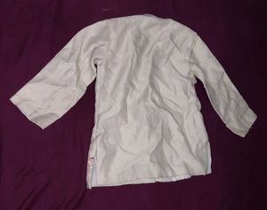 Vintage Embroidered Kurta - Delicate Floral Detail