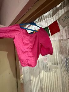 pink puff sleeve crop top