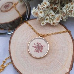 Resin Pendent Pack Of 1