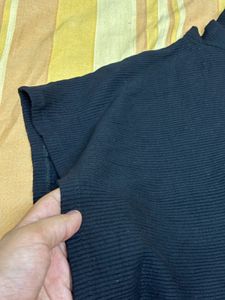 H&amp;M Black Ribbed Crop Top