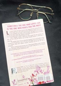 It End With Us (Colleen Hoover)Book
