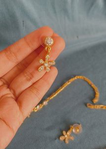 Glossy Necklace Set