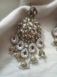 Elegant Kundan Chandelier Earrings