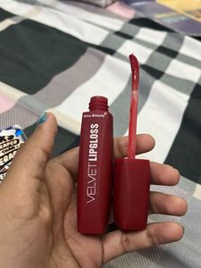 Kiss Beauty Velvet Lipgloss