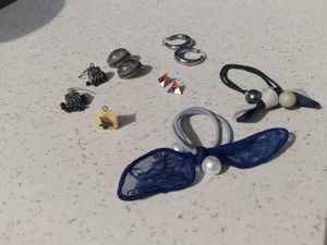 💎 Trendy Earrings Combo + Free Pendant 💎