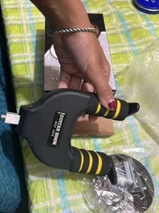 GUITAR SELF LOCK HANGER