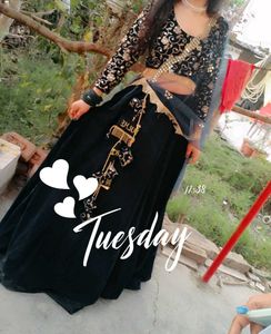 Velvet Lehnga