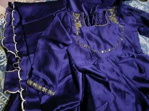 Elegant Purple Ethnic Gown