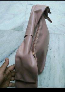MyGlamm Bow Bag