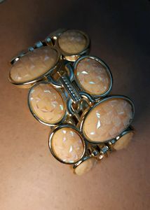 Chunky Bracelet✨️ Off White and Golden