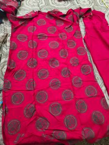 New Majenta Printed Kurta Set in xl size