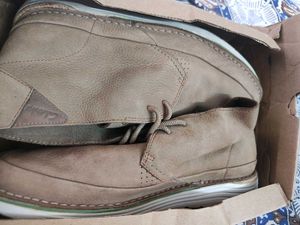 Clarks Shoes brown size 10 not used as it&#39;s displa
