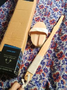 Body Brush With Detachable Handle