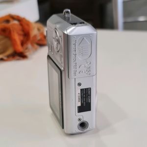 Sony Cyber-shot DSC-S650 (Price Negotiable)