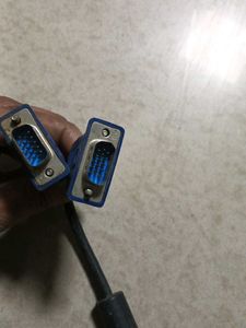 2 setVGA Cable - Monitor Connection