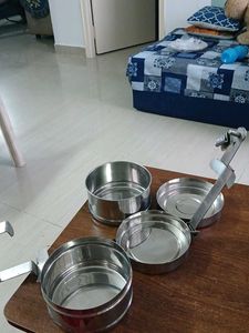 Tiffin Carrier
