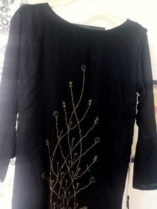Women&#39;s Black Printed Kurti