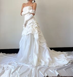 Elegant Wedding Gown