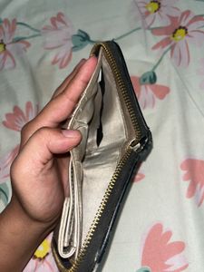 Used GUESS wallet