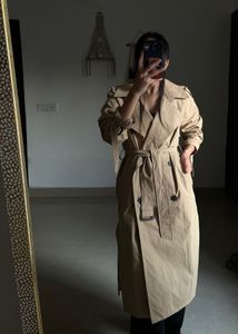CLASSIC BEIGE TRENCH COAT
