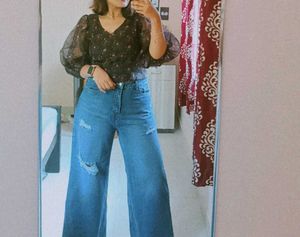 Black Floral Puff Sleeves Crop Top