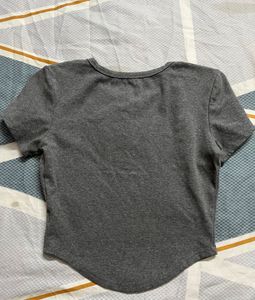 Cut out fitted T-shirt