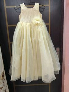 Discount On branded Yellow Flower Girl Dress👗Gown