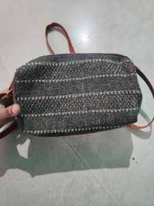 Woven jute sling bag