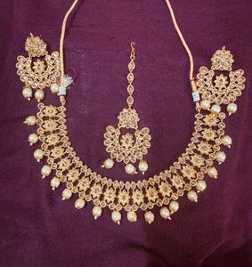 Necklace Set
