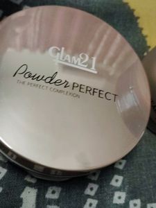 Foundation &amp;face powder