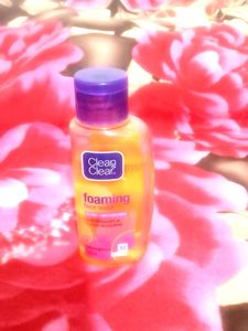 Clean And Clear Foaming Face Wash