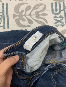 Levis Jeans - Women / Kids