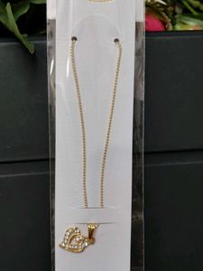Gold Pendant Necklace