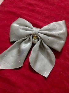 Cute Silver Bow Hair Clip