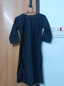 Elegant Black &amp; Gold Kurti