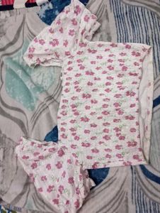 Shein Cute Floral Puff Sleeve Top