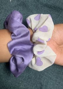 Pair of scrunchie