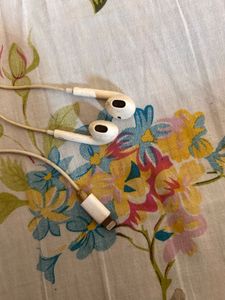 Apple EarPods with Lightning Connector