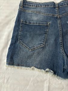 bow shorts