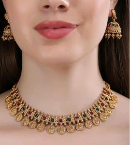 Fashion Frill Necklace Set for Women