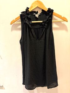 H&M Chic Black ruffle Neck Top