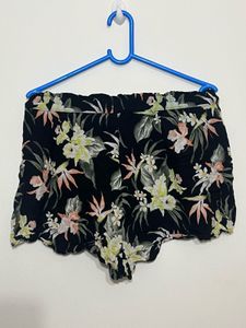 Divided Floral Print Shorts