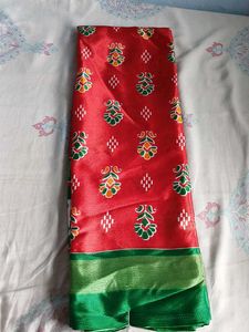 Red &amp; Green Patterned Saree