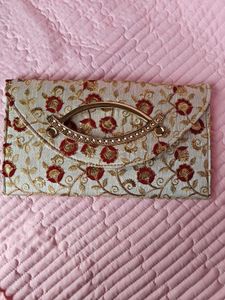 Ethnic Clutch ✨️🦢🪷