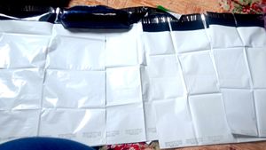 4 Shipping Bags/pouch (big) With 8 Labels