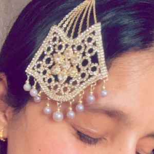 Side maang Teeka