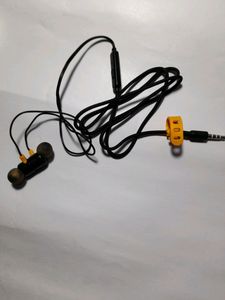 Realme Buds2, Brand New Earphones With Microphone