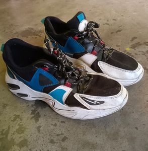Unisex Sports Shoes.